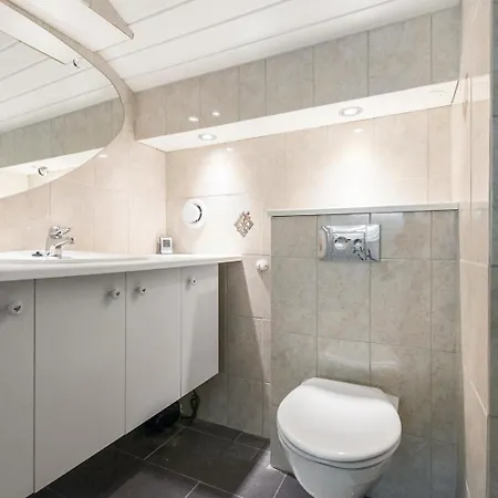 Arboretet - Seaside With Private Pool & Infrared Sauna In The Heart Of Arboretet, Villa Bergen