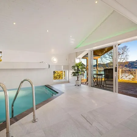 Arboretet - Seaside With Private Pool & Infrared Sauna In The Heart Of Arboretet, 卑爾根