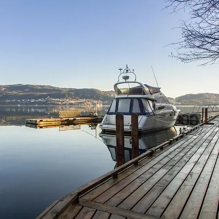 别墅 Arboretet - Seaside With Private Pool & Infrared Sauna In The Heart Of Arboretet, 卑爾根