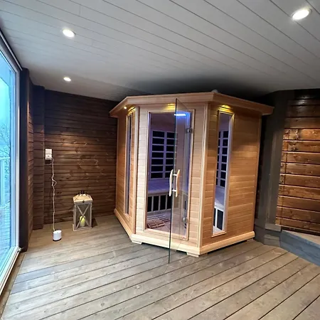 Arboretet: Seaside Retreat With Private Pool & Sauna In Villa Bergen