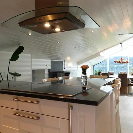 Arboretet - Seaside With Private Pool & Infrared Sauna In The Heart Of Arboretet, Willa Bergen