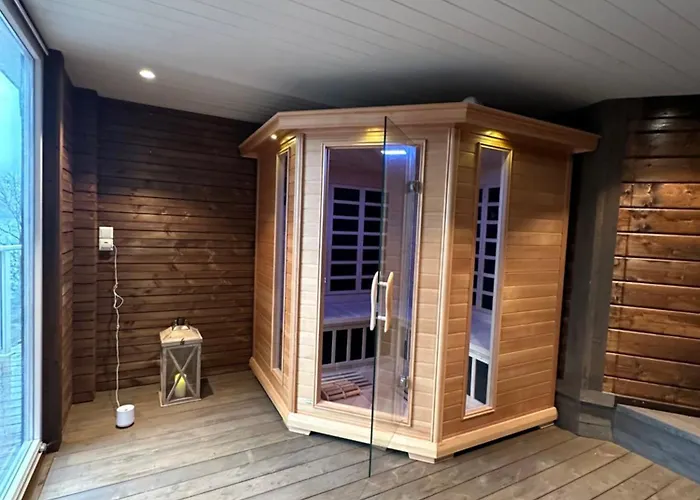 Arboretet - Seaside With Private Pool & Infrared Sauna In The Heart Of Arboretet, Villa Bergen