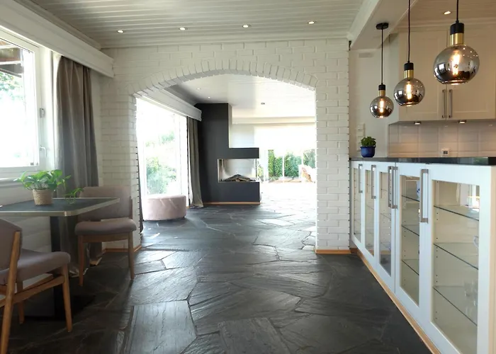 Arboretet - Seaside With Private Pool & Infrared Sauna In The Heart Of Arboretet, Bergen