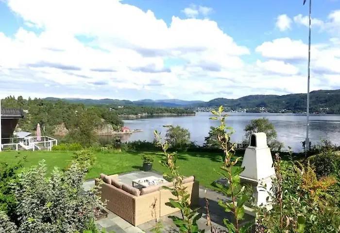 Arboretet - Seaside With Private Pool & Infrared Sauna In The Heart Of Arboretet, Villa